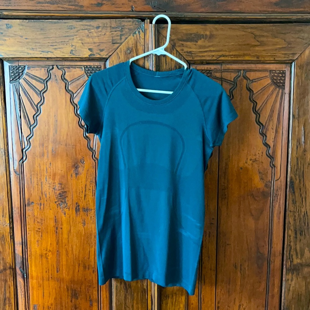 Lululemon Top Size 8 Blue